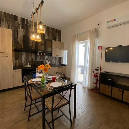 Vakantiehuis Stonehouse Oasis - *